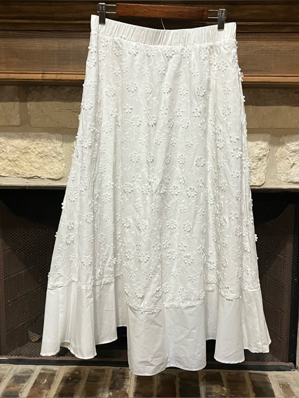 CeCe White Cotton 3D Floral Appliqué Midi Skirt with Pockets Size M - Picture 6 of 9